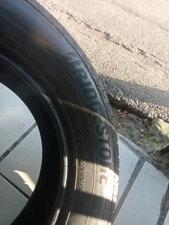 2x 225/65/R17 BRIDGESTONE ALENZA TYRES 95%THRRAD LIFE CALL NATAL 0688190717