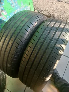 2x 225/65/R17 BRIDGESTONE ALENZA TYRES 95%THRRAD LIFE CALL NATAL 0688190717