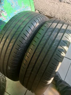 2x 225/65/R17 BRIDGESTONE ALENZA TYRES 95%THRRAD LIFE CALL NATAL 0688190717