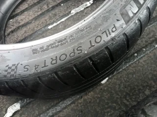2x 275/35/R19 MICHELIN PILOT SPORT 4 S TYRES CALL NATAL 0688190717