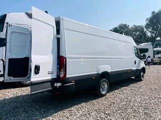 IVECO PANEL VAN