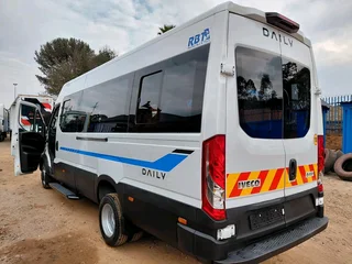 IVECO DAILY 22 SEATER