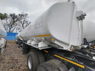 SERIN FUEL TANKER TRIAXLE 2025