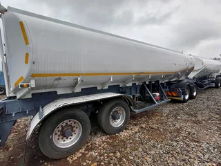 SERIN FUEL TANKER TRIAXLE 2025