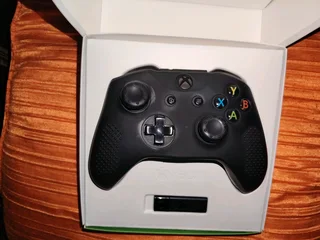 Xbox One Controller &#43; Xbox Original Battery Pack