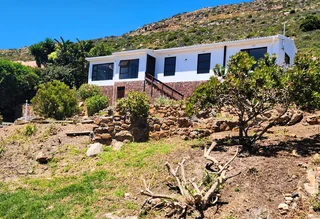 Solid, Spacious &amp; Comfortably Positioned on the Mountainside in Fish Hoek