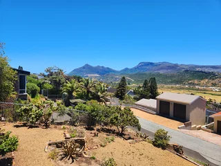 Solid, Spacious &amp; Comfortably Positioned on the Mountainside in Fish Hoek