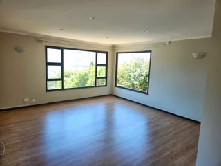 Solid, Spacious &amp; Comfortably Positioned on the Mountainside in Fish Hoek