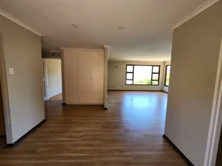 Solid, Spacious &amp; Comfortably Positioned on the Mountainside in Fish Hoek