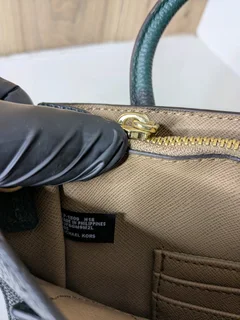 PRE OWNED MICHAEL KORS HANDBAG