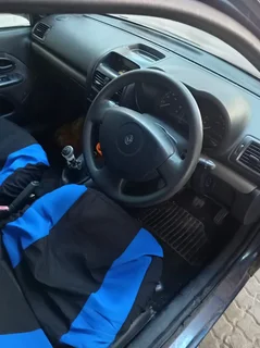 2004 Renault Clio Hatchback