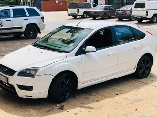 2005 Ford Focus Hatchback