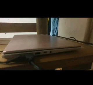 Laptop Asus vivobook notebook lcd broken