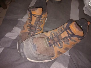 Hitek 2nd hand sneakers