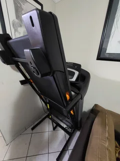 Treadmill - Ad posted by Angelo Goldschagg