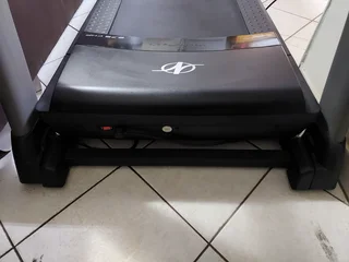 Treadmill - Ad posted by Angelo Goldschagg