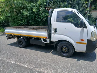 Kia k2700