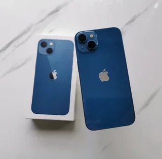 Apple iPhone 13
