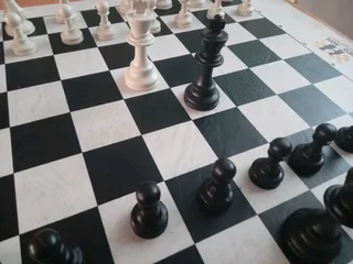 Full Chess Set – R200 (Complete &amp; Ready to Play)