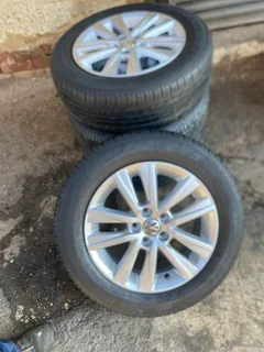 185/65/15 polo rims and Tyres