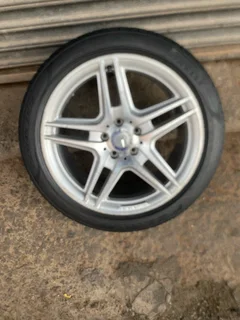 235/45/18 Mercedes Benz rim and Tyre.
