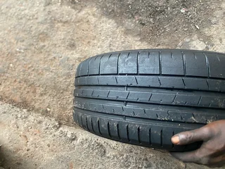 235/45/18 Mercedes Benz rim and Tyre.