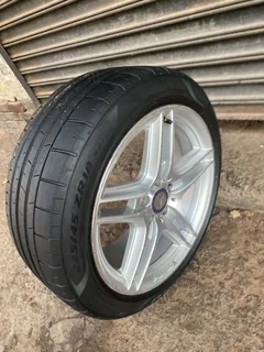 235/45/18 Mercedes Benz rim and Tyre.