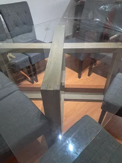 Dining room table &amp; chairs