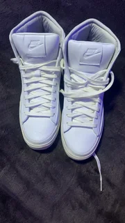 Nike Blazer Sneakers – Size 10 – Excellent Condition