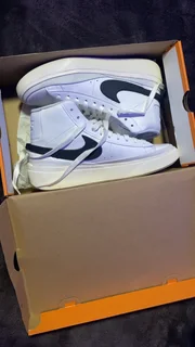 Nike Blazer Sneakers – Size 10 – Excellent Condition