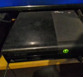 2 Xbox 360&#43;80 games&#43;2 controllers&#43;2 speed wheels&#43;DJ hero turndeck&#43;kinect sensor