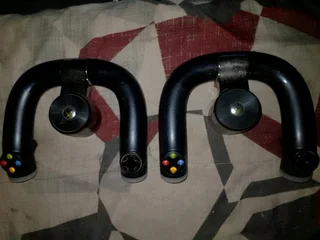 2 Xbox 360&#43;80 games&#43;2 controllers&#43;2 speed wheels&#43;DJ hero turndeck&#43;kinect sensor