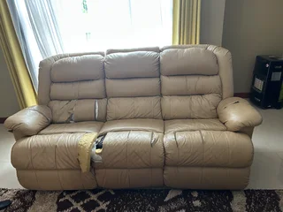 Couch - Ad posted by Luvhani