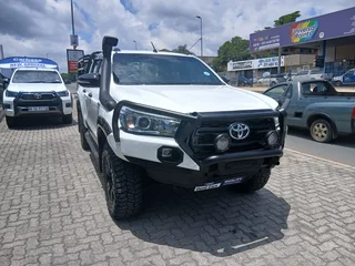 White Toyota Hilux 2.4 GD-6 D/Cab with 132000km available now!