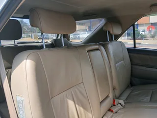 Toyota Fortuner 3.0 D-4D 4x4, White with 125000km, for sale!