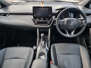 Toyota Corolla Cross 1.0 XS with 80247km available now!