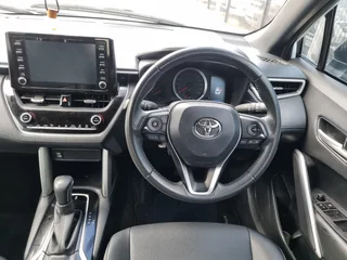 Toyota Corolla Cross 1.0 XS with 80247km available now!