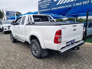 Toyota Hilux 3.0 GD-6 4x4 Legend 45 Extra Cab with 117000km available now!