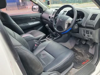 Toyota Hilux 3.0 GD-6 4x4 Legend 45 Extra Cab with 117000km available now!