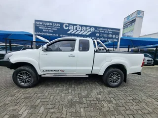 Toyota Hilux 3.0 GD-6 4x4 Legend 45 Extra Cab with 117000km available now!