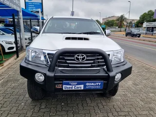 Toyota Hilux 3.0 GD-6 4x4 Legend 45 Extra Cab with 117000km available now!