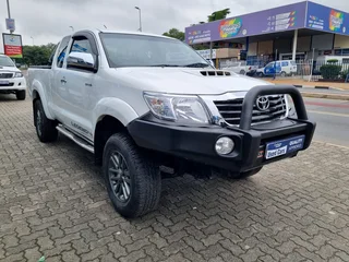 Toyota Hilux 3.0 GD-6 4x4 Legend 45 Extra Cab with 117000km available now!