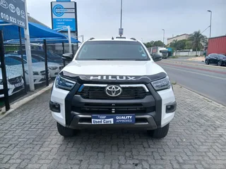 White Toyota Hilux 2.4 GD-6 Raider with 20000km available now!