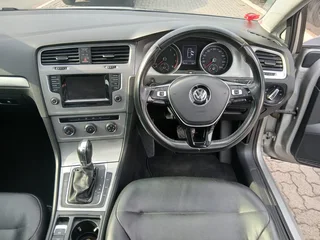 Grey Volkswagen Golf 7 1.2 TSI DSG Comfortline with 140000km available now!