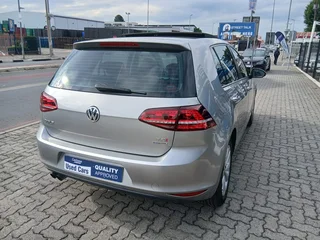 Grey Volkswagen Golf 7 1.2 TSI DSG Comfortline with 140000km available now!