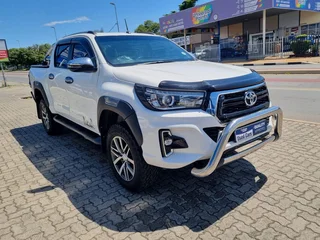White Toyota Hilux 2.8 GD-6 D/Cab 4x4 Raider with 112400km available now!