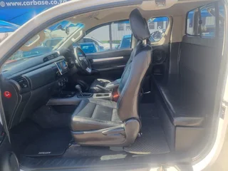 Toyota Hilux 2.4 GD-6 RB SRX, White with 128345km, for sale!