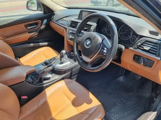 BMW 320i Luxury Line, Blue with 128000km, for sale!