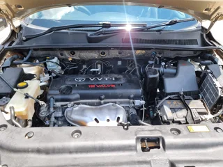 Gold Toyota RAV4 2.0 GX 4x2 with 152000km available now!