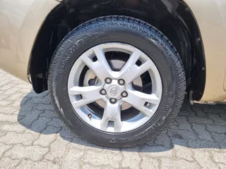 Gold Toyota RAV4 2.0 GX 4x2 with 152000km available now!